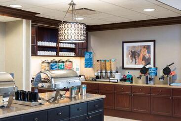 هتل Homewood Suites Lexington Hamburg