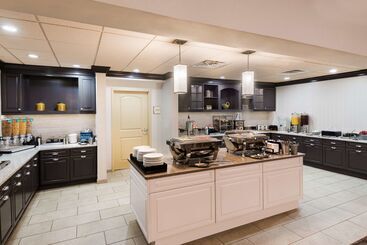 هتل Homewood Suites By Hilton Princeton
