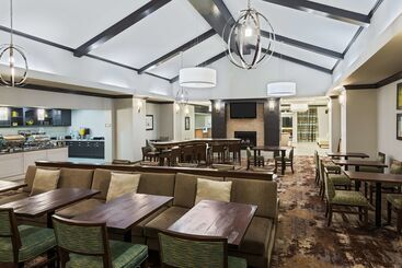 هتل Homewood Suites By Hilton Princeton