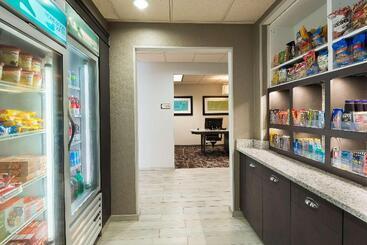 هتل Homewood Suites By Hilton Princeton