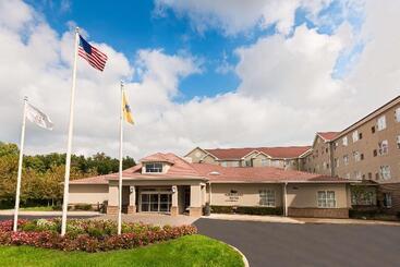 هتل Homewood Suites By Hilton Princeton
