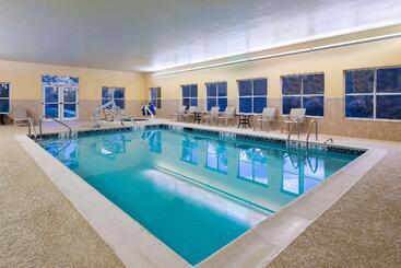 هتل Homewood Suites By Hilton Princeton