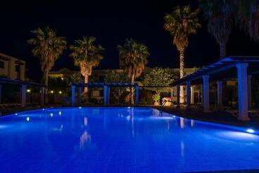 ホテル Pefkos Village Resort
