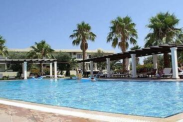 ホテル Pefkos Village Resort