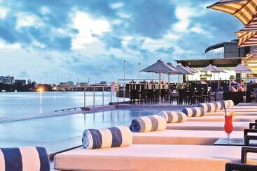 هتل Radisson Blu Anchorage
