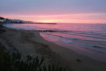 هتل Sunset Beach