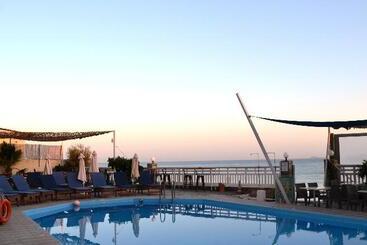هتل Sunset Beach
