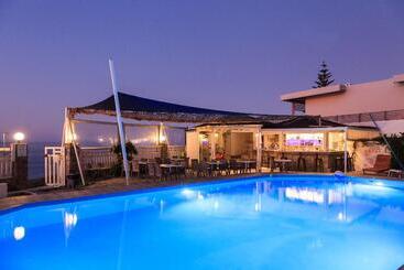 هتل Sunset Beach