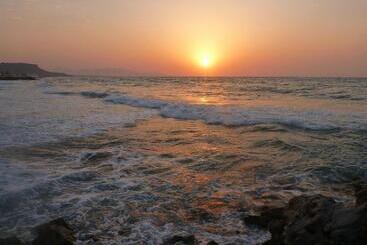 هتل Sunset Beach