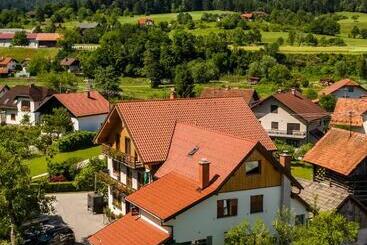 Rooms Pevc & Hostel Ljubno Ob Savinji