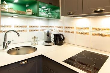 Holiday Suite Caballero de Rodas 92