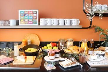 Comfort Aparthotel Versailles, St Cyr L Ecole