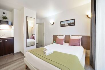 Comfort Aparthotel Versailles, St Cyr L Ecole