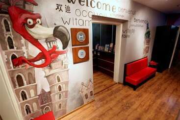 Flamingo Hostel