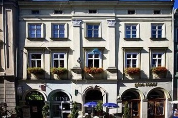 Flamingo Hostel