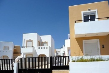 Gennadi Gardens Apartments & Villas