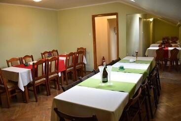 Green Hostel