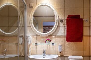Hansa Hotel