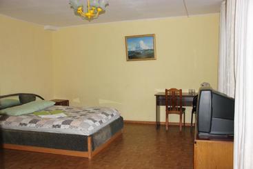 & Hostel Kruiz