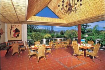 هتل Altes Landhaus Country Lodge