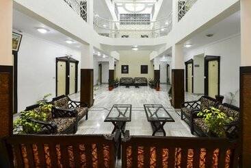 هتل Ashish Palace