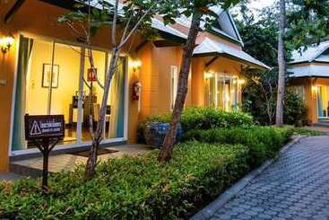 هتل Baan Amphawa Resort & Spa