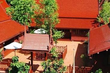 هتل Baan Amphawa Resort & Spa