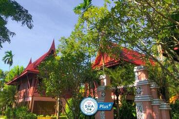 هتل Baan Amphawa Resort & Spa