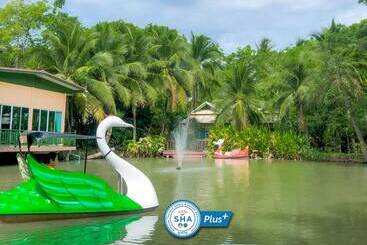 هتل Baan Amphawa Resort & Spa
