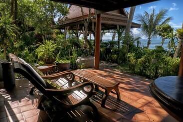 هتل Ban Sabai Big Buddha Retreat & Spa