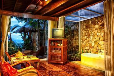 هتل Ban Sabai Big Buddha Retreat & Spa