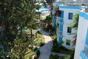 酒店 Carina Resort