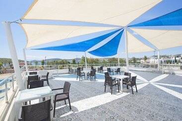 酒店 Carina Resort