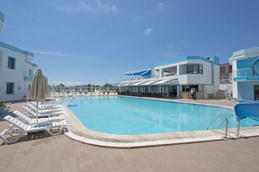 酒店 Carina Resort