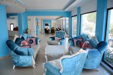 酒店 Carina Resort