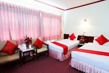 هتل Chumphon Palace