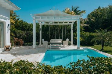 هتل Eden Roc Cap Cana