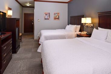 هتل Hampton Inn & Suites Greenville