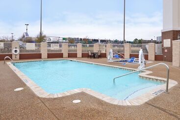 هتل Hampton Inn & Suites Greenville
