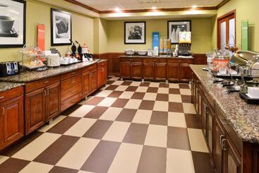 هتل Hampton Inn & Suites Greenville