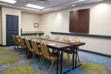 هتل Hampton Inn Kingsville