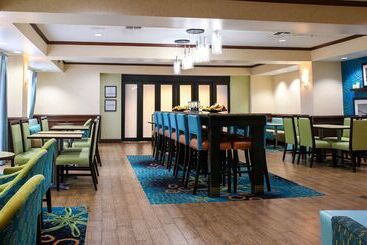 هتل Hampton Inn Kingsville