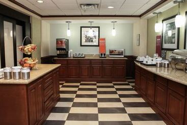 هتل Hampton Inn Kingsville