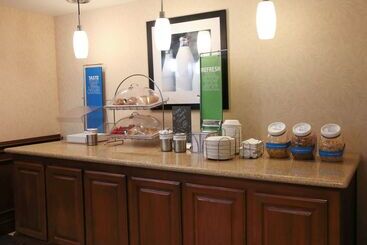 هتل Hampton Inn Kingsville