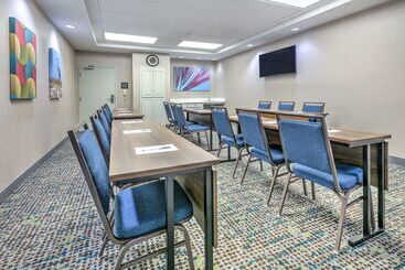 هتل Hampton Inn Kingsville
