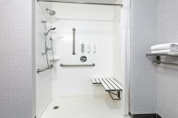 هتل Hampton Inn Kingsville