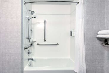 هتل Hampton Inn Kingsville