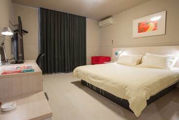 هتل Jinjiang Inn Changchun Renmin Square