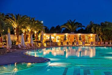 Lagomandra Hotel And Spa