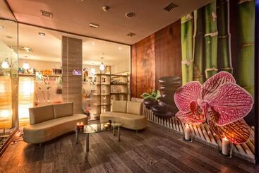 Lagomandra Hotel And Spa
